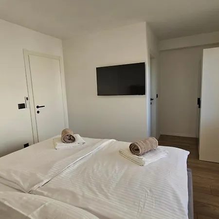 Mini House Nikola Duće