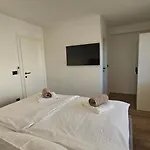 Mini House Nikola Duće